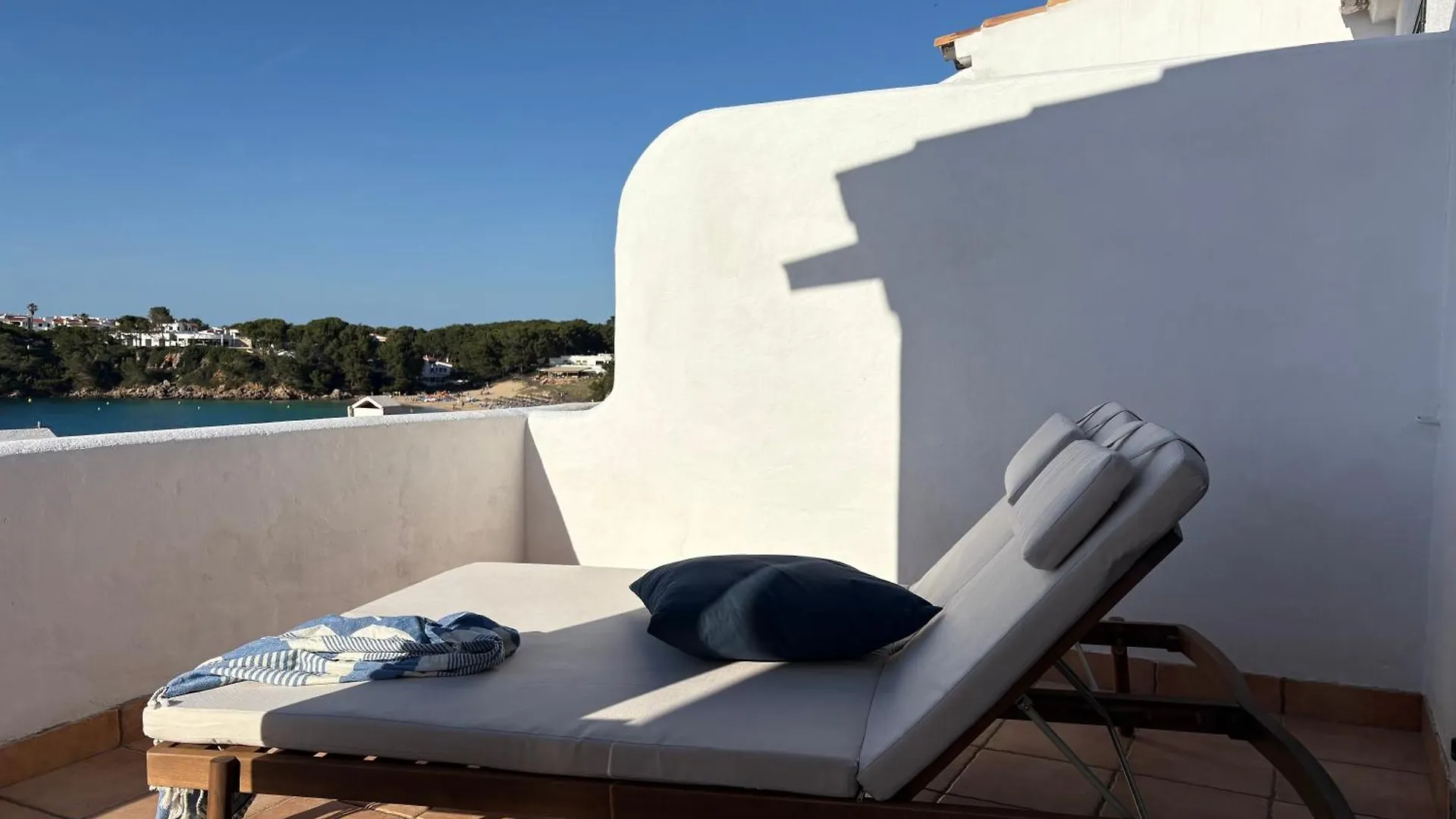El Mirador De Nali - Acces Direct A La Plage Arenal d'en Castell 0*,  Spain